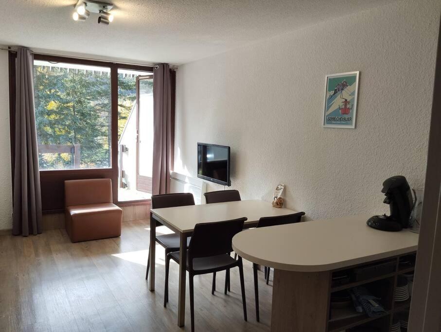 Appartement Idealement Situe Saint-Chaffrey Buitenkant foto